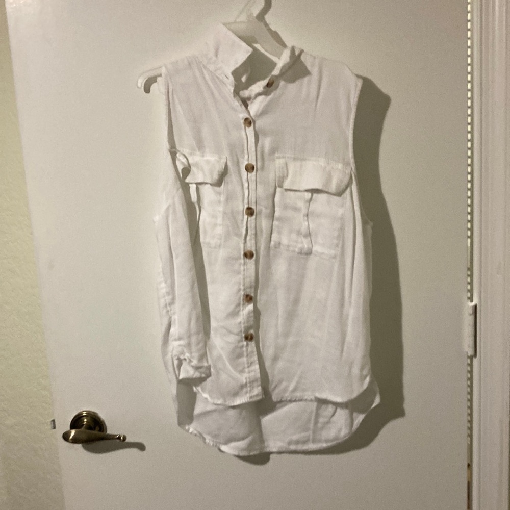 Simple White Top